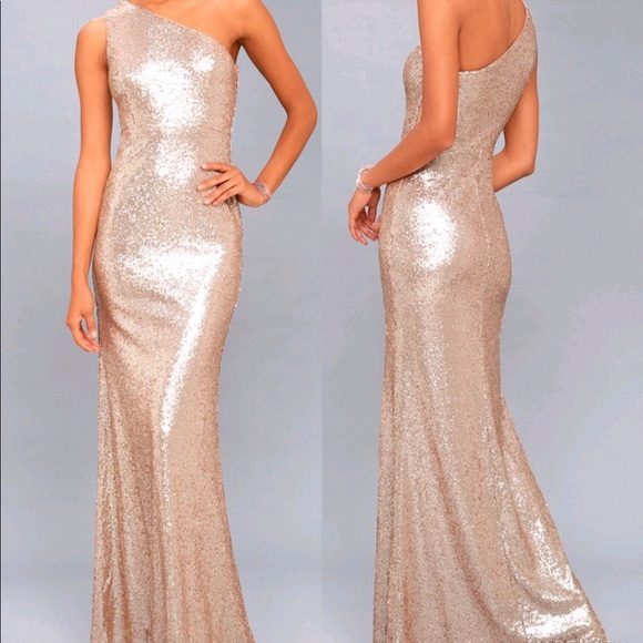 Lulus Dresses & Skirts - Lulu’s one shoulder matte gold sequin formal dress